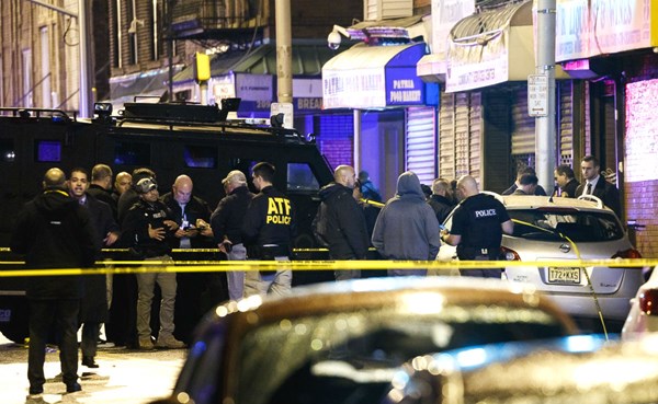 Pucnjava u New Jerseyju: Ubijeni policajac, tri prolaznika i napadači