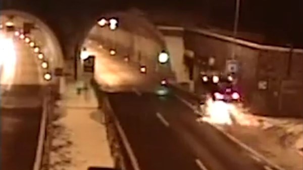 Nevjerojatan video: Kako je vozač BMW-a uopće preživio ovu nesreću u tunelu?