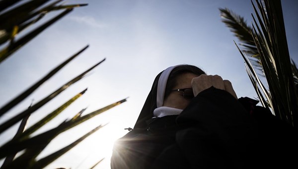 Ispovijesti časnih koje su silovali svećenici: "Bog želi da šutim"