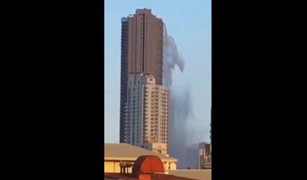VIDEO Bazen na vrhu nebodera izlijevao se posvuda za vrijeme potresa u Manili