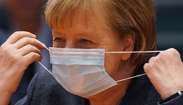 The Times: Merkel želi zabraniti britanskim putnicima ulazak u EU