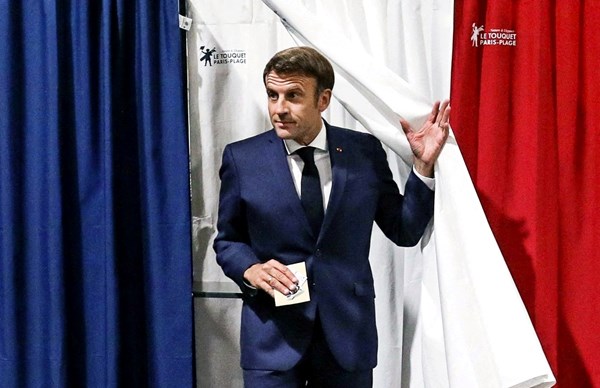Macron izgubio većinu u parlamentu