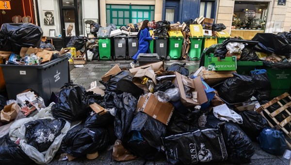 VIDEO I FOTO Ovako danas izgleda Pariz. Sve je puno smeća, štakora, žohara...