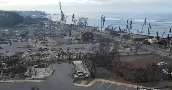 Ovako iz zraka izgledaju Havaji koje su poharali požari. Dosad poginulo 89 ljudi