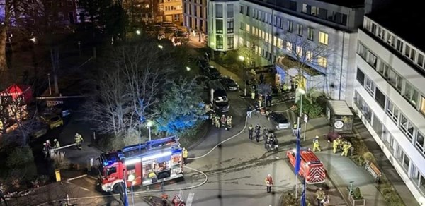 Žena upala u njemačku bolnicu s lažnim eksplozivima, upucana nakon višesatne opsade
