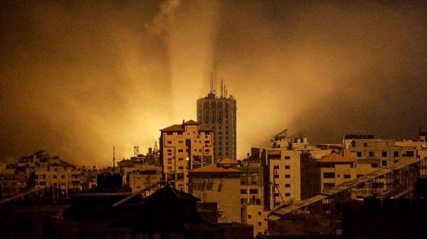Izrael u noći snažno bombardirao Gazu. "Ljudi umiru od želje za konzervom tune"