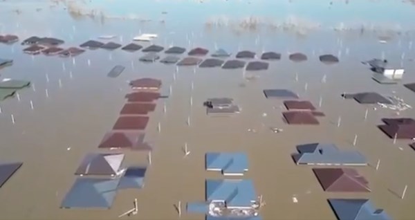 VIDEO Katastrofalne poplave u Rusiji. Kuće pod vodom, tisuće evakuirane