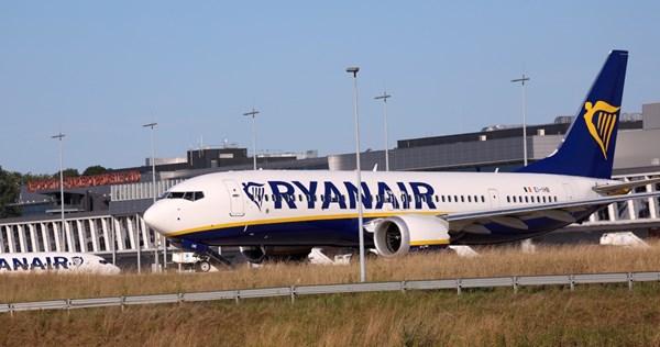 Putnik (33) preminuo na letu Ryanaira iznad Italije, s njim bila i trudna supruga